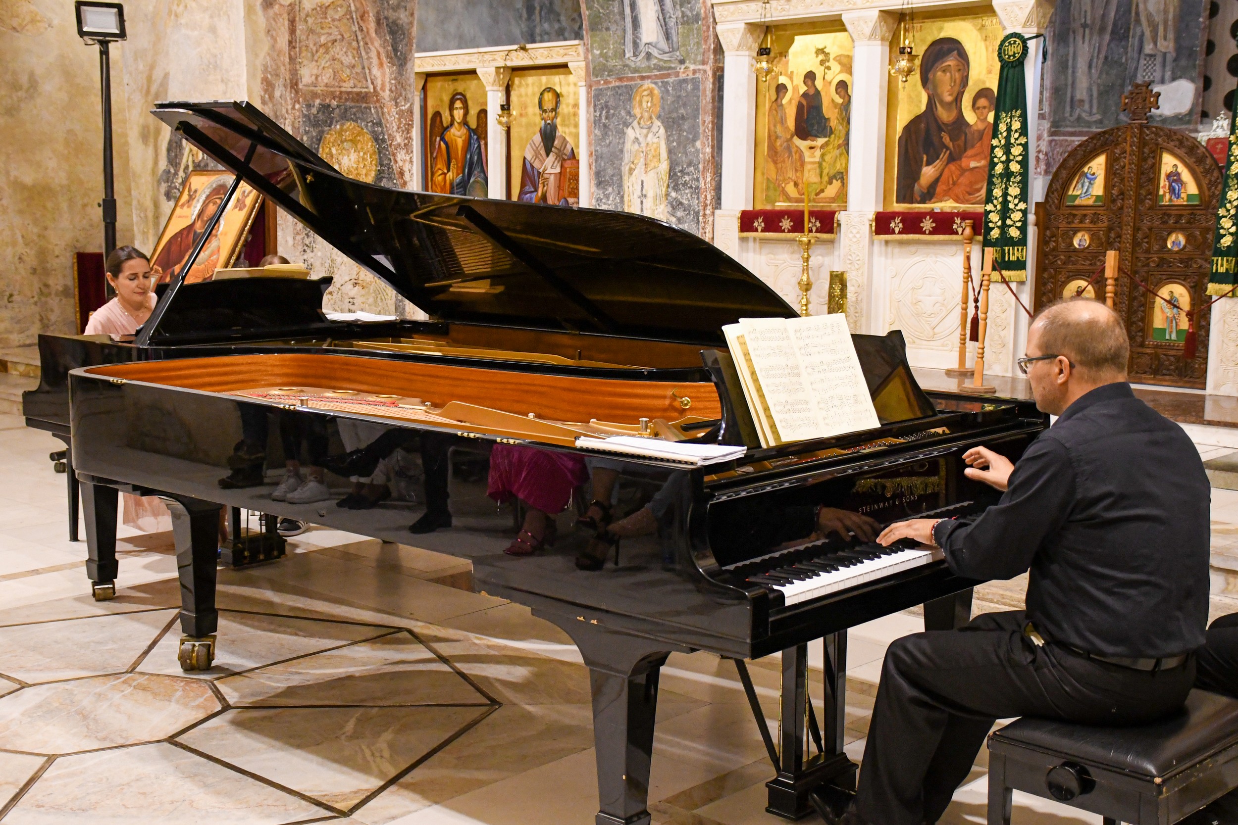 REVIEW: Chamber duo “AnAntonio” – refined aesthetics of piano play
