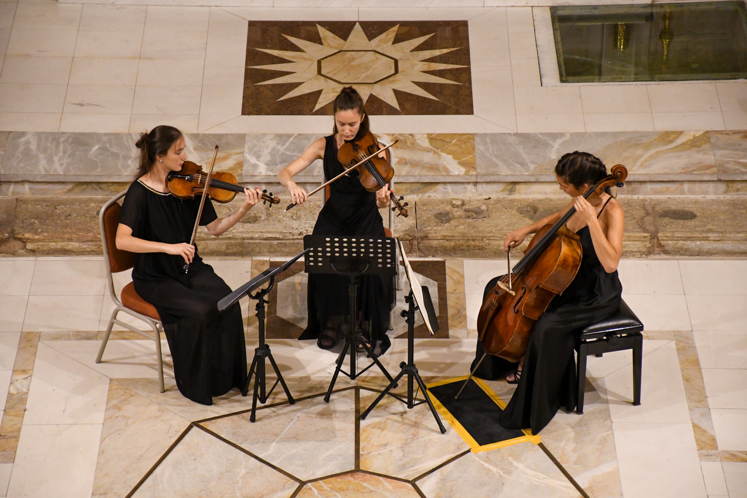 Youth enthusiasm and virtuosity with the string trio “Sypniewski”